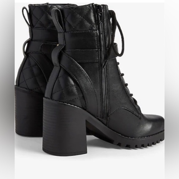 EXPRESS black mid ankle lug combat boot. Lace up & heel NEW pd $106 w/t&s - Picture 3 of 10